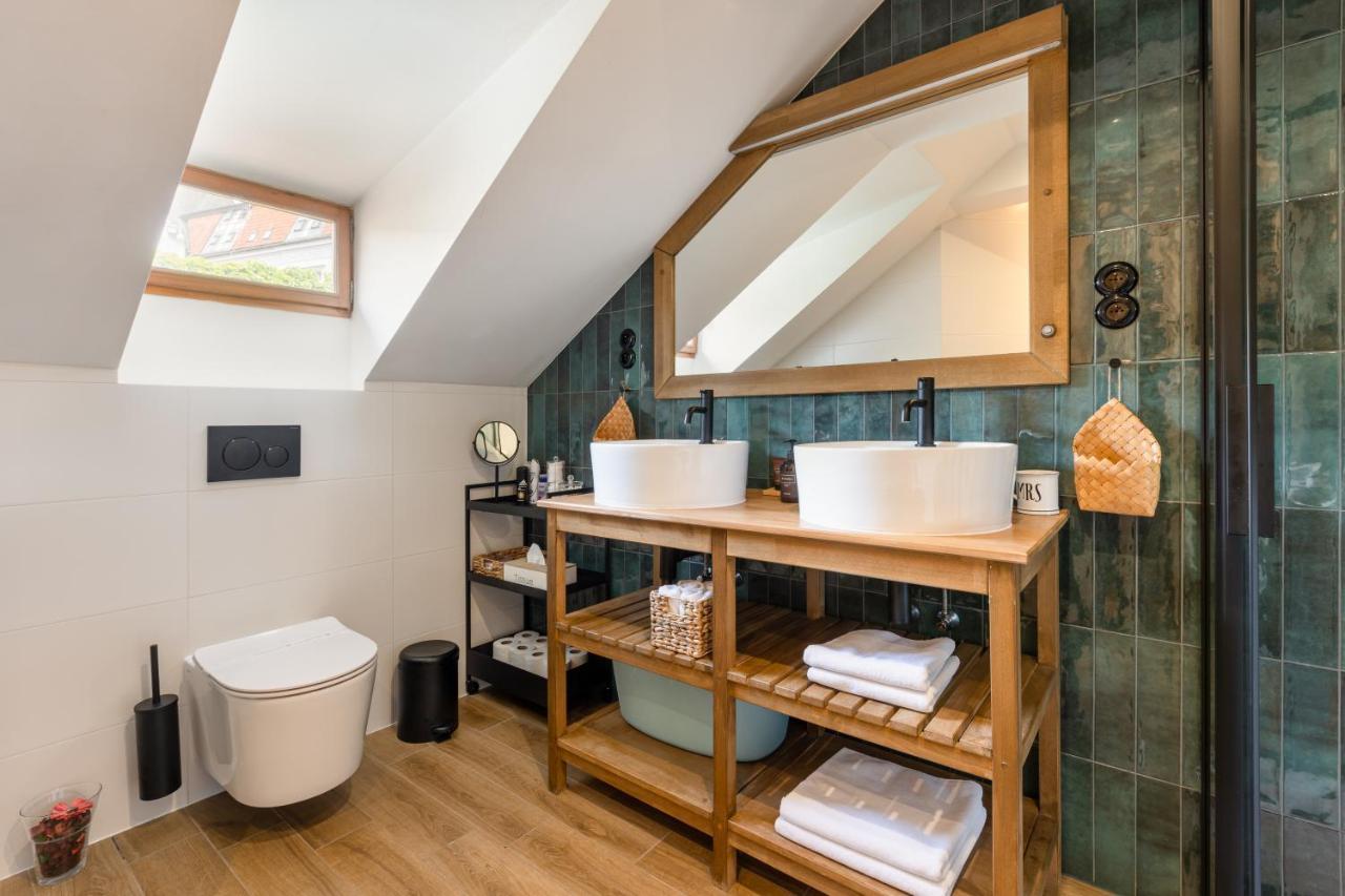 Bohemian Chic 2 Bedroom 2 Bathroom Loft With Hanging Chair Praha Eksteriør bilde