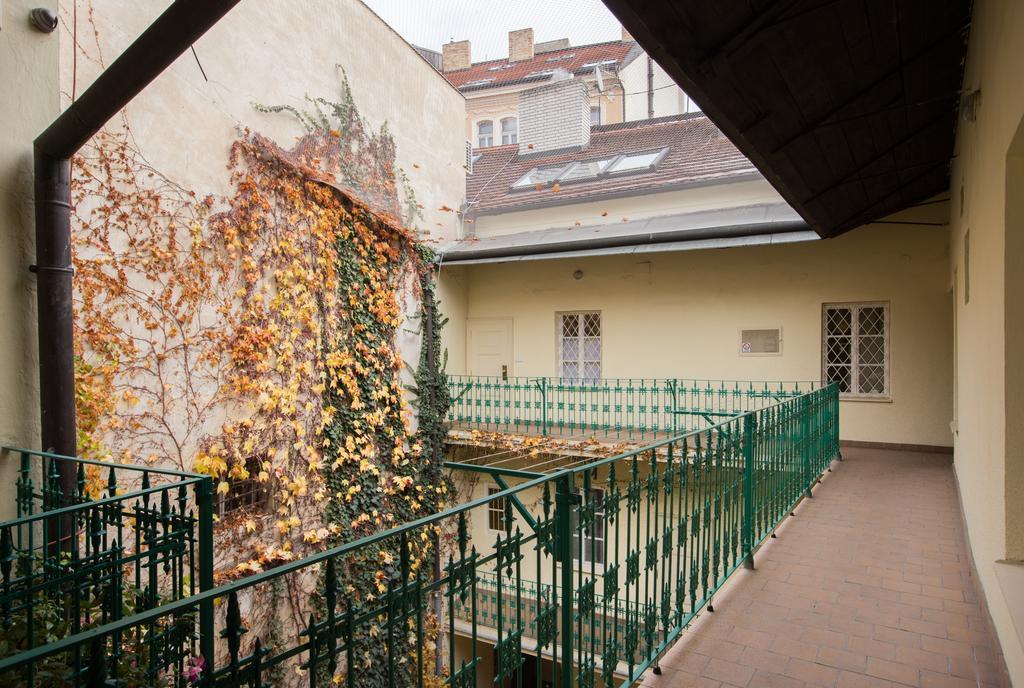 Bohemian Chic 2 Bedroom 2 Bathroom Loft With Hanging Chair Praha Eksteriør bilde