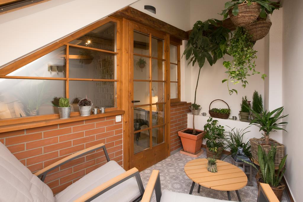 Bohemian Chic 2 Bedroom 2 Bathroom Loft With Hanging Chair Praha Eksteriør bilde