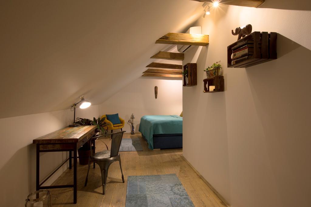 Bohemian Chic 2 Bedroom 2 Bathroom Loft With Hanging Chair Praha Eksteriør bilde