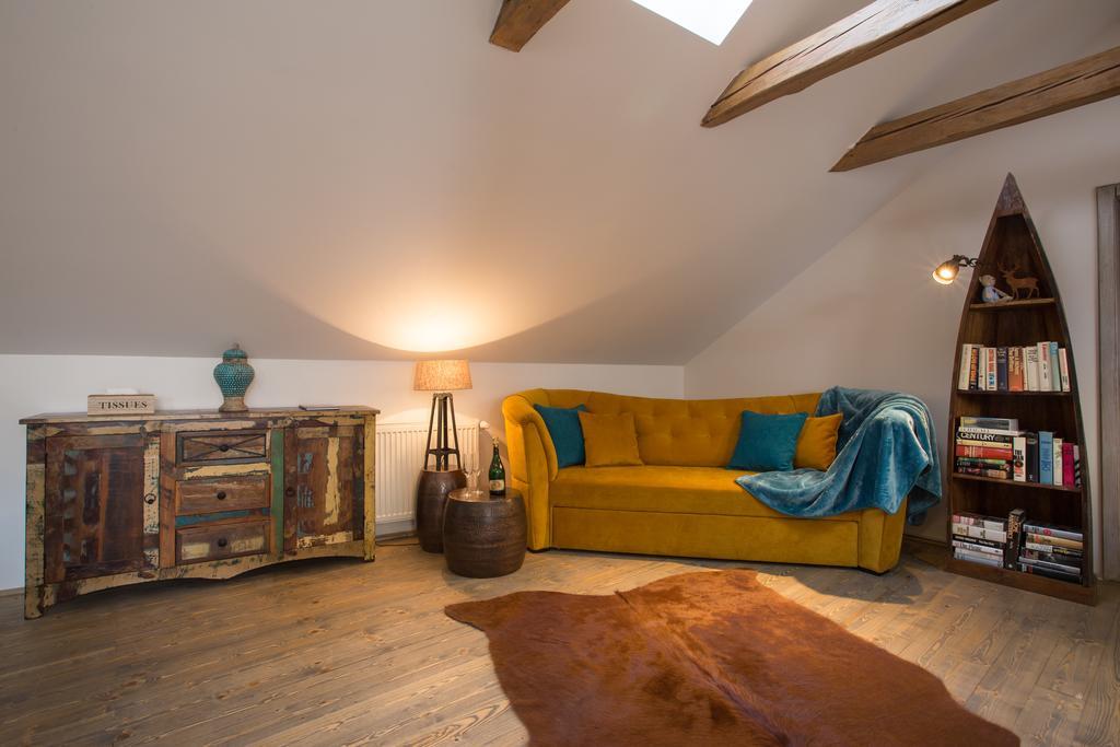 Bohemian Chic 2 Bedroom 2 Bathroom Loft With Hanging Chair Praha Eksteriør bilde
