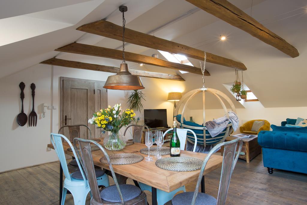Bohemian Chic 2 Bedroom 2 Bathroom Loft With Hanging Chair Praha Eksteriør bilde