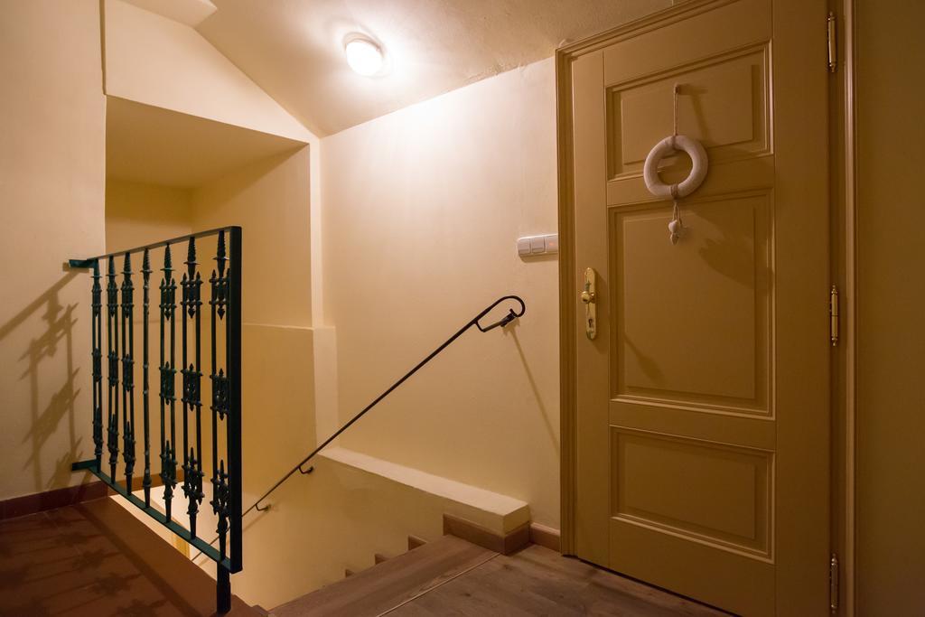 Bohemian Chic 2 Bedroom 2 Bathroom Loft With Hanging Chair Praha Eksteriør bilde